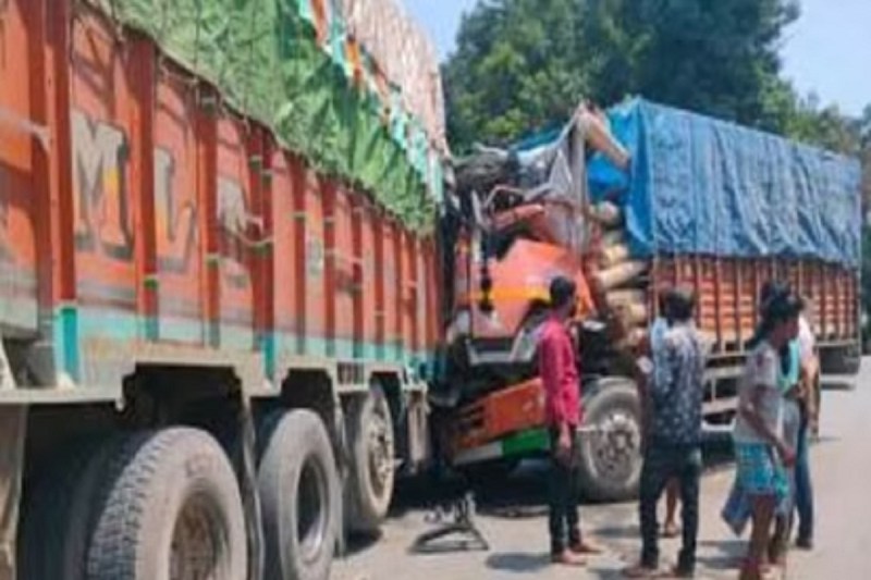 CG Road Accident in Raigarh