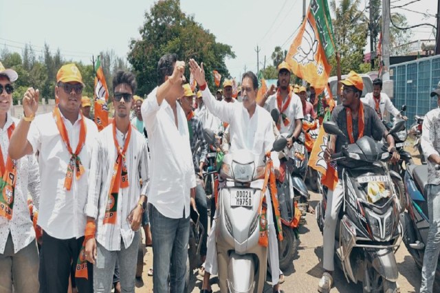 Lok Sabha Election 2024 - CG MLA taking out bike rally in Odisha