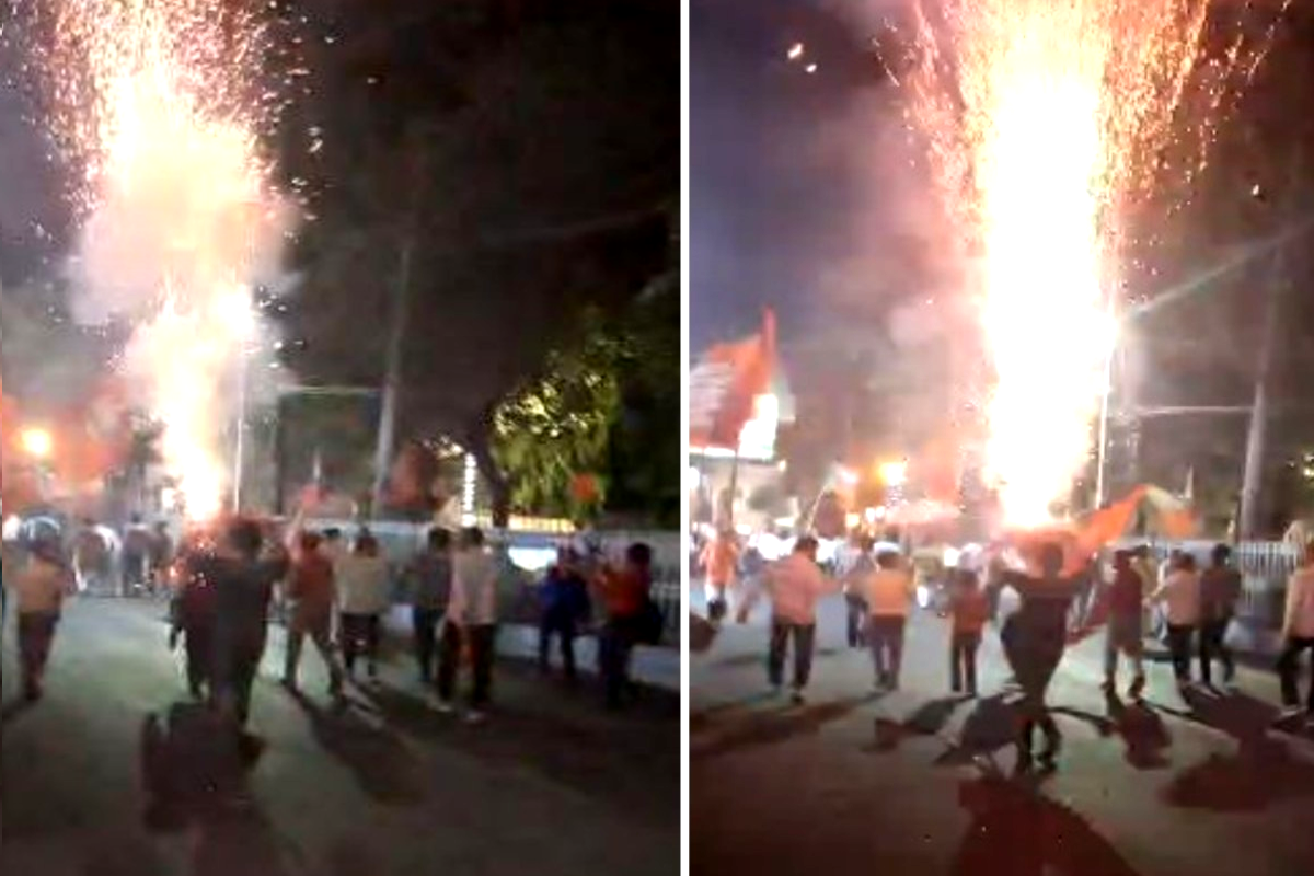 CM Mohan Yadav Roadshow : CM मोहन यादव के रोड शो में जानलेवा स्टंट, सिर पर बम
रखकर फोड़ता दिखा कार्यकर्ता, Video Viral