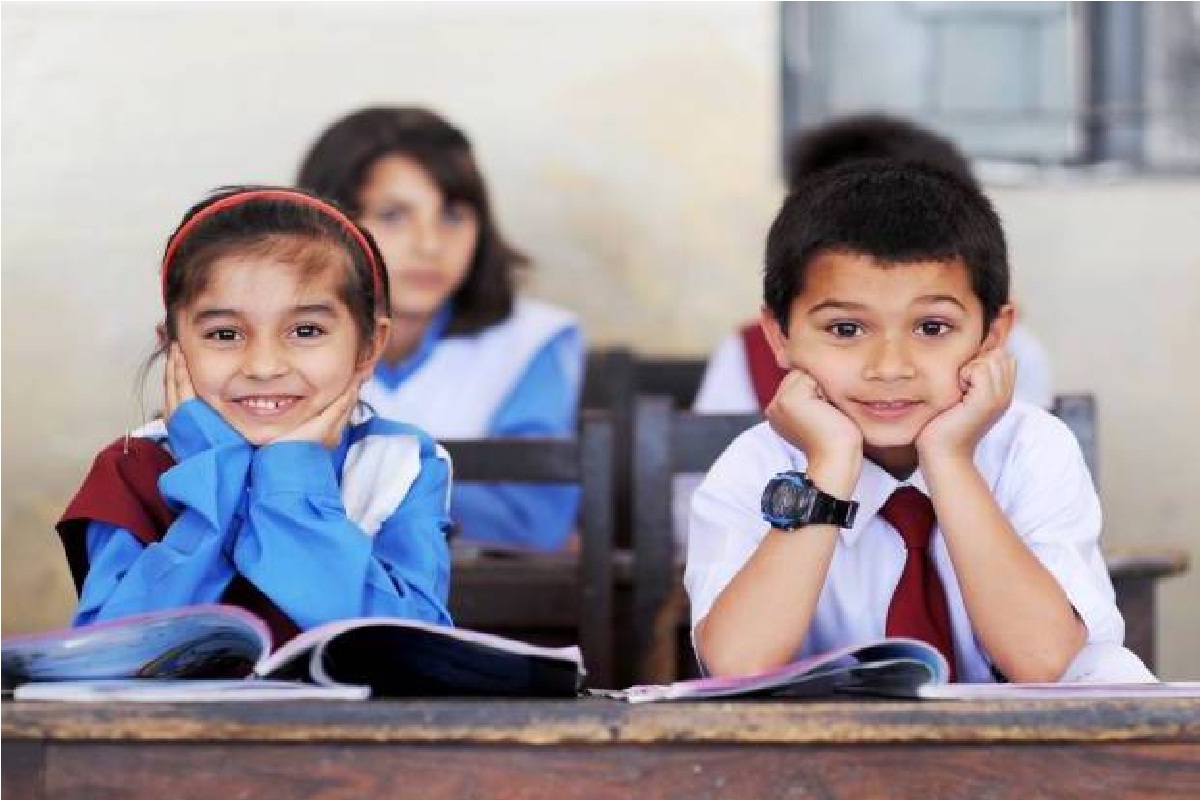 RTI के तहत स्कूलों में बच्चों का फ्री में हो रहा एडमिशन, लॉटरी प्रकिया से होगा
चयन, जानिए कैसे करें आवेदन