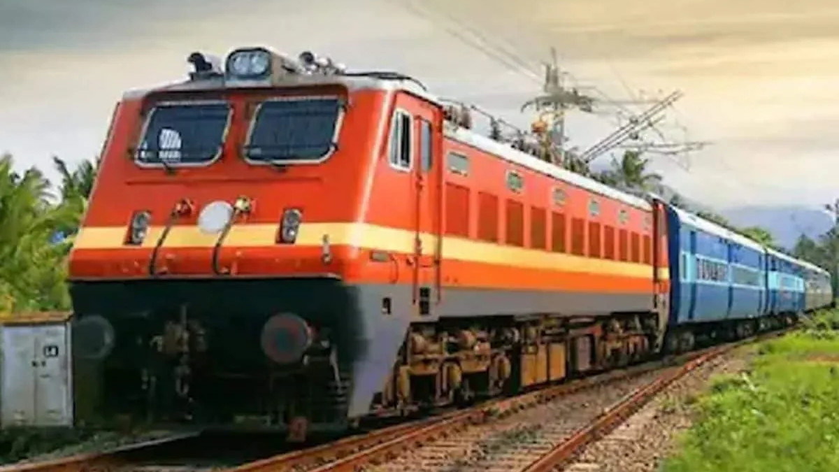 Rajasthan News: इस काम के चलते ट्रेन में सफर करने वाले हजारों यात्री हो रहे
परेशान, यहां देखें आंशिक रद्द ट्रेनों की लिस्ट