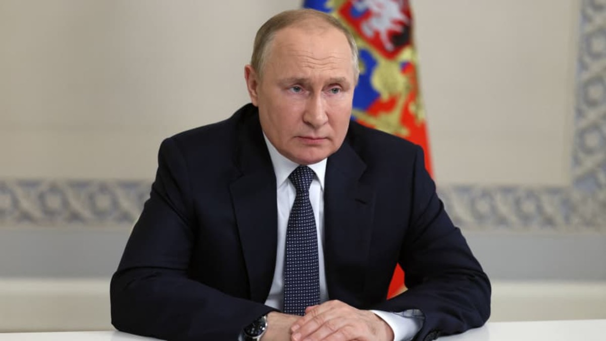 परमाणु हथियारों के साथ सैन्याभ्यास का रूस के राष्ट्रपति पुतिन ने दिया आदेश