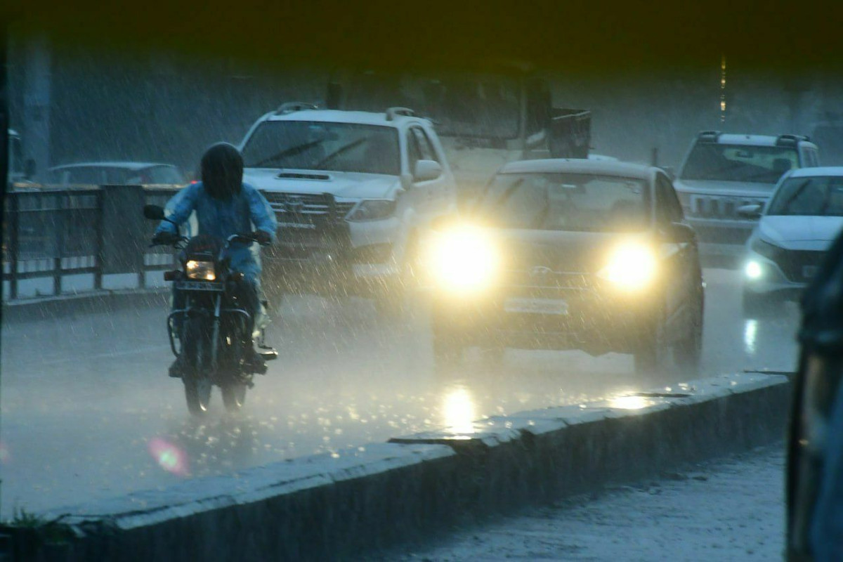 UP Weather: लखनऊ मंडल में मानसून ने पकड़ी रफ्तार, 28 जून से 3 जुलाई तक रहेगा
बारिश का सिलसिला