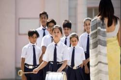 Schools Reopen: सीमावर्ती जिलों में खुल गए स्कूल, स्थगित की गई परीक्षाएं आज से
शुरू - image
