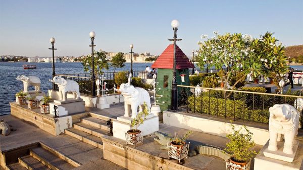 Best Place to Visit in Udaipur Jagmandir Island Palace