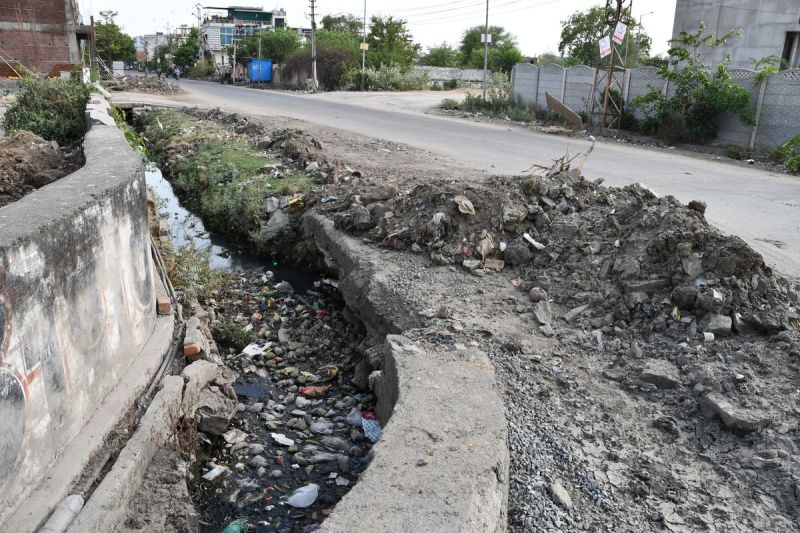 भीलवाड़ा में सूखने के बाद नहीं उठाया जा रहा कचरा