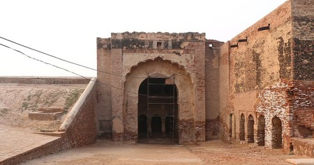 About Bhatner Fort