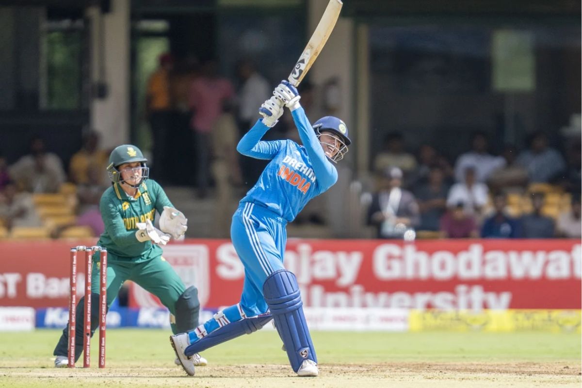 smriti mandhana scored second consecutive hundred
