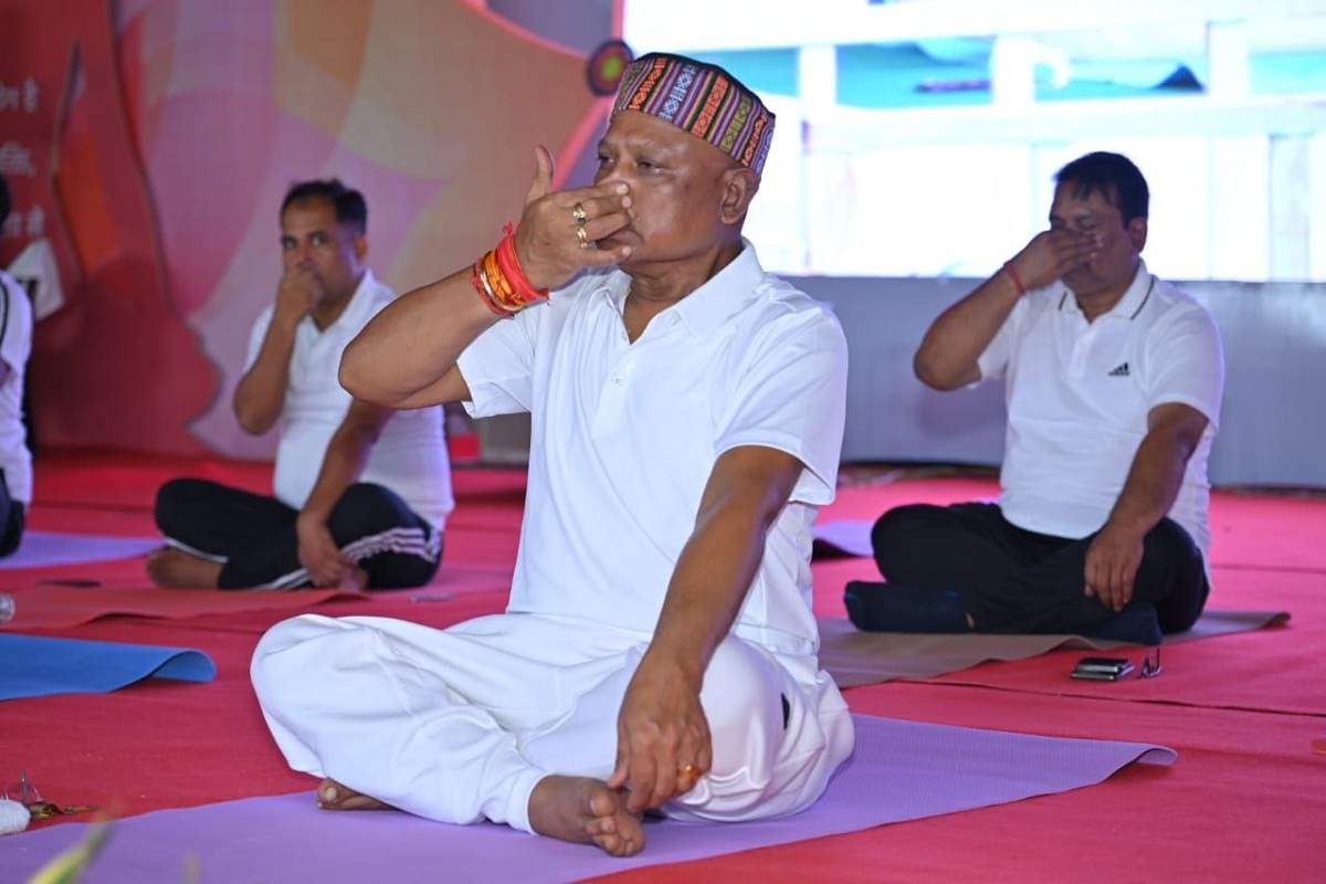 International Yoga Day 2024: CM साय के साथ मंत्रियों और कलेक्टर ने किया योग,
देखें तस्वीरें…