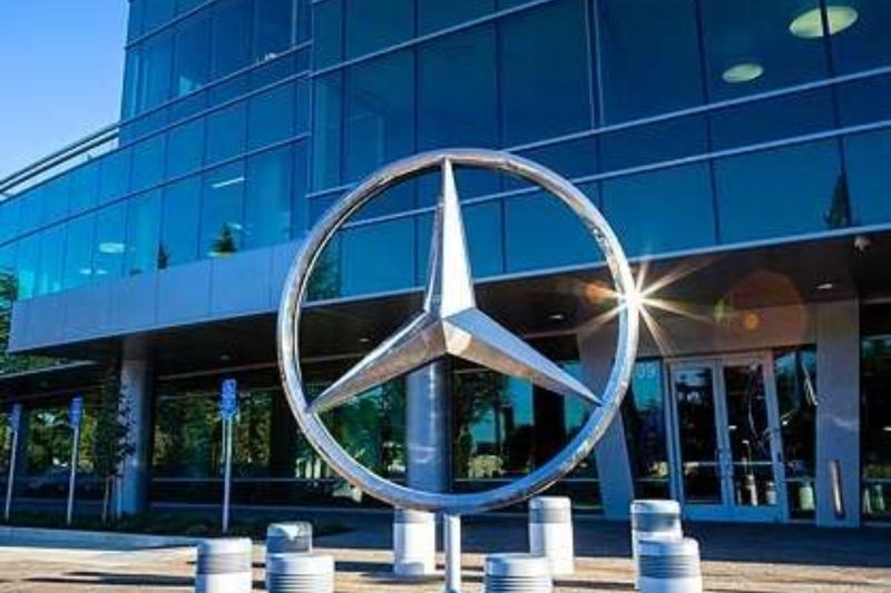 Mercedes Benz investment