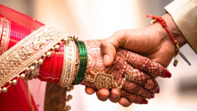 Mother of 3 children reached lover house get to married with DJ