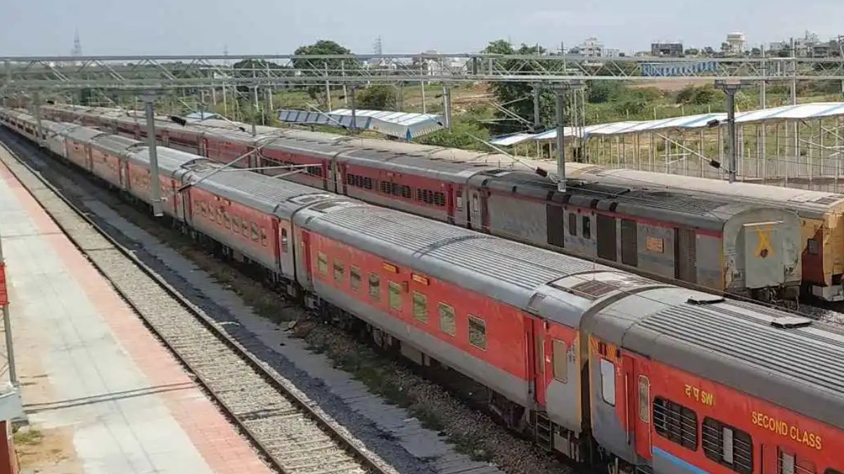 Railway News: रेल यात्रियों की बढ़ी दिक्कत, दो दिन निरस्त रहेगी यशवंतपुर
एक्सप्रेस