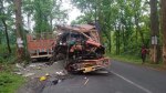 Balrampur accident: एनएच पर 2 ट्रकों में जबरदस्त भिड़ंत, ड्राइवर के पीछे की सीट
पर सोए क्लीनर की मौत - image