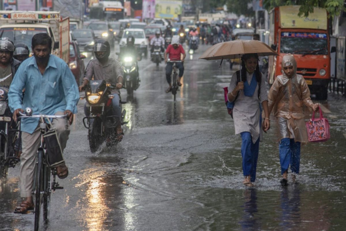 Weather Update: भीषण गर्मी से जल्द मिलने वाली है राहत, दिल्ली-NCR समेत इन
राज्यों में जमकर होगी बारिश