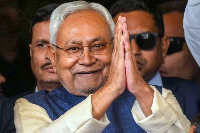 Bihar CM Nitish Kumar started bargaining modi goverment demand special status for bihar 