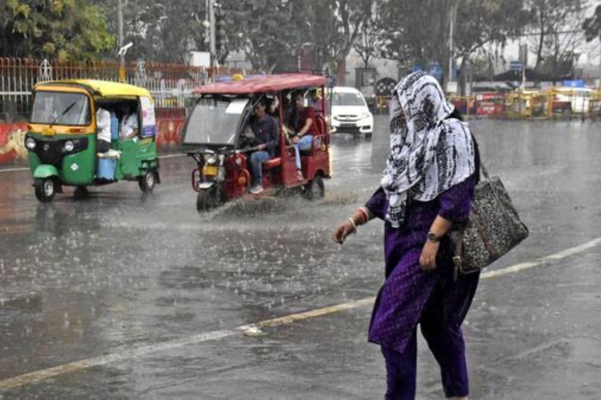 Weather Forecast: दिल्ली-NCR को जल्द मिलेगी हीट वेव से राहत, वेस्टर्न
डिस्टर्बेंस इन राज्यों में कराएगा बारिश
