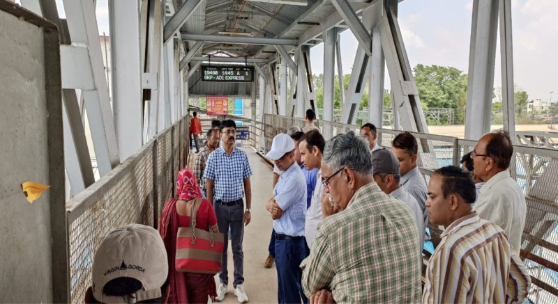 DRM inspected the work of doubling railway station and railway line.