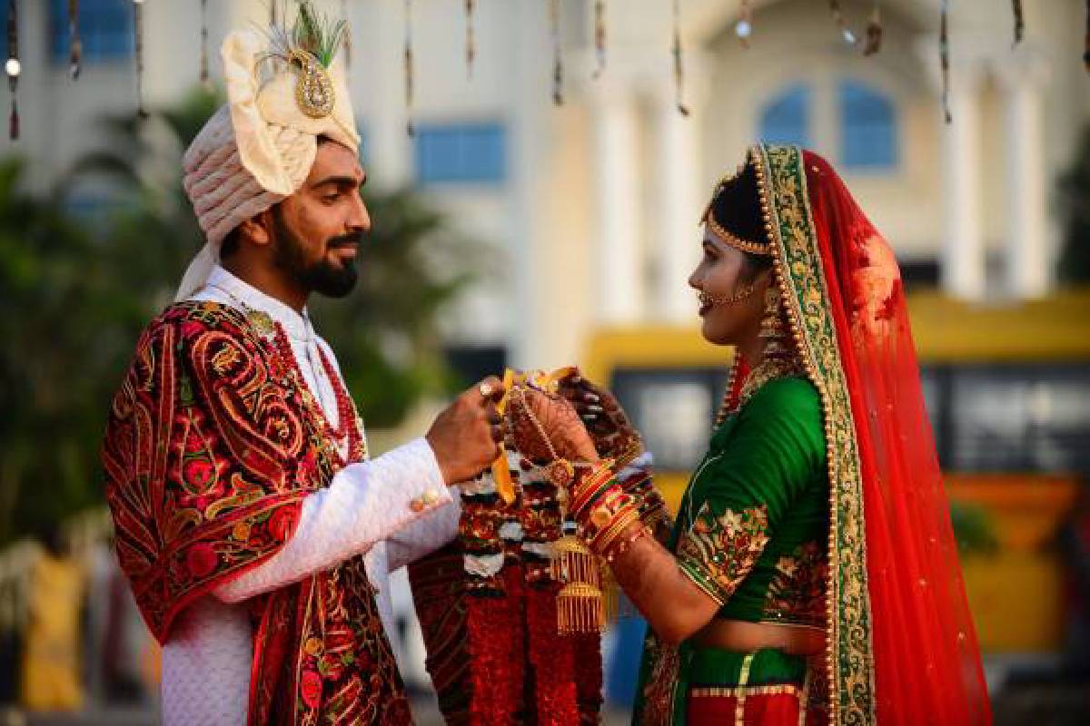 Wedding Date: जल्द ही शुक्र का होगा उदय, इस डेट से बजने लगेगी शहनाई