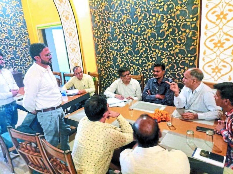 एसई से बोले जलदाय मंत्री- अवैध कनेक्शन नहीं कटे तो सस्पेंड कर दूंगा