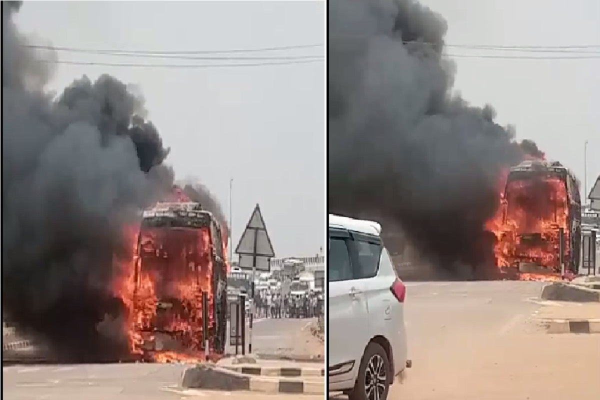 Raipur Fire in Bus
