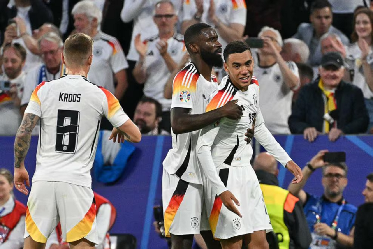 EURO 2024: जमाल मुसियाला का जोरदार प्रदर्शन, उद्घाटन मुक़ाबले में जर्मनी ने
स्कॉटलैंड को 5-1 से रौंदा