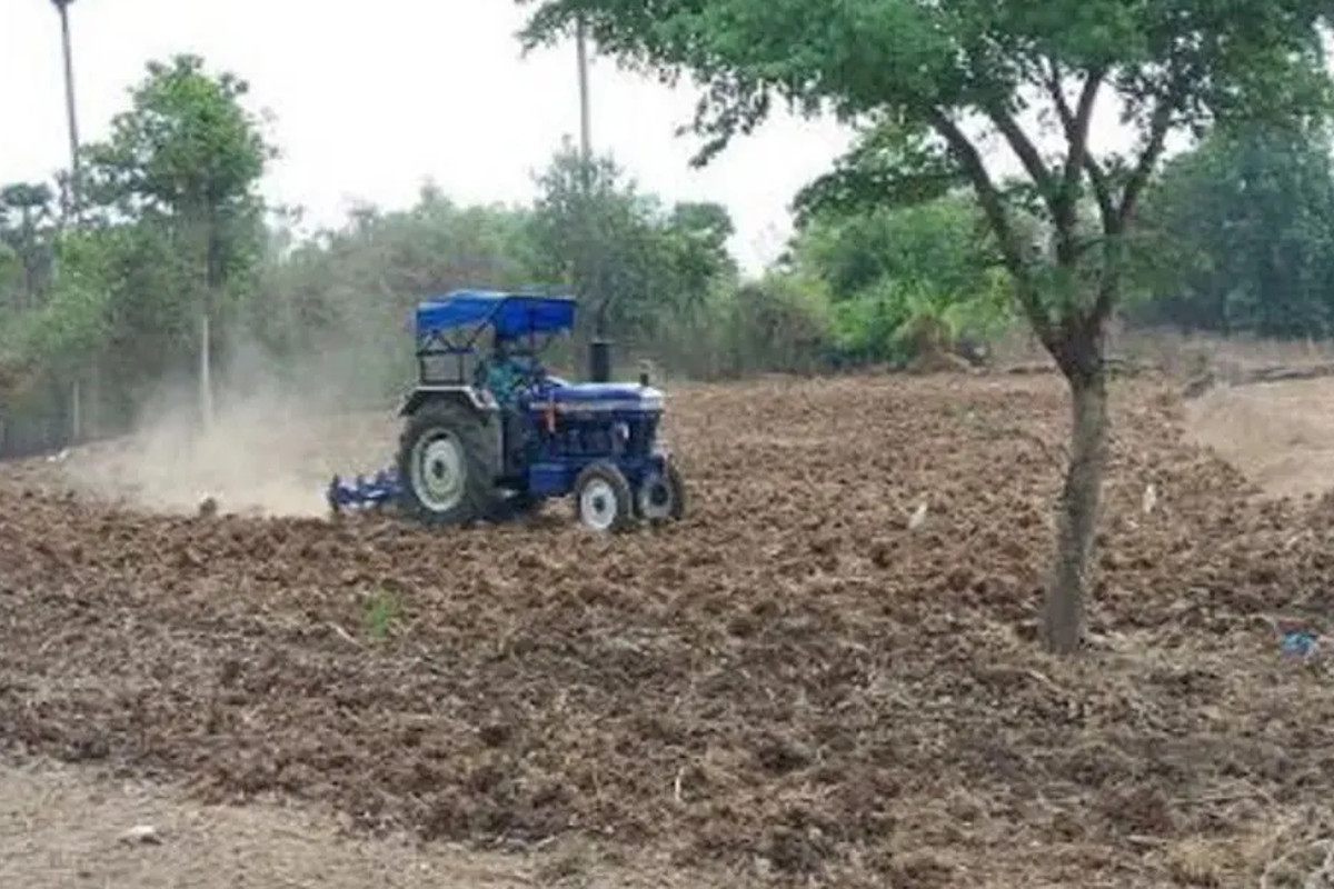 अब किसानों को प्री-मानसून का इंतजार