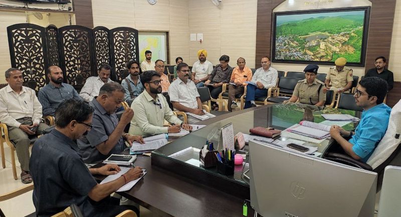 बूंदी टनल के यहां लगाएं स्पीड लिमिट के बोर्ड, खराब हाइमास्क लाइटों की कराओ मरम्मत