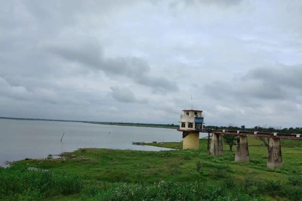 Meja Dam