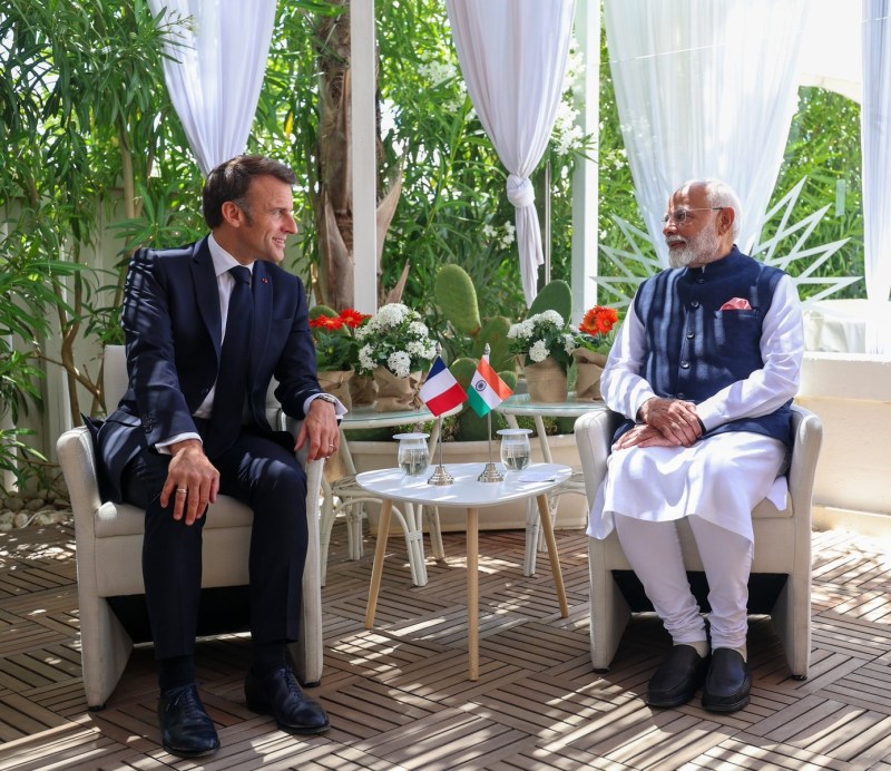 Indian PM Narendra Modi with French President Emmanuel Macron