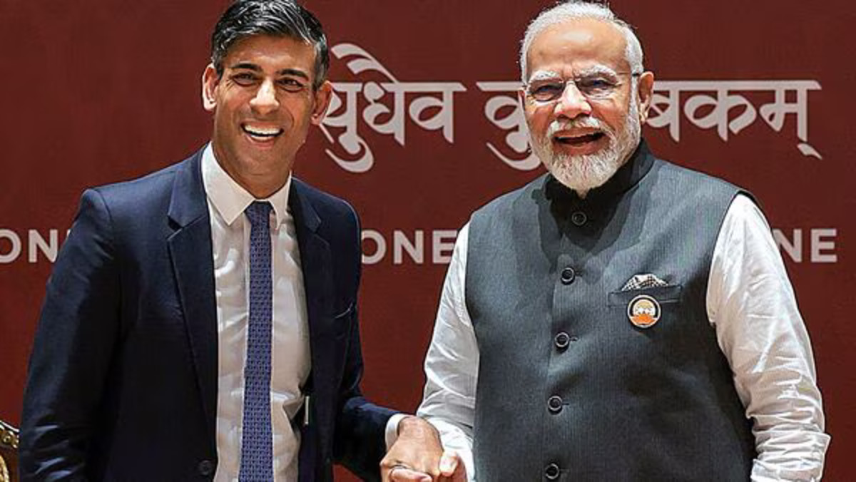 Indian PM Narendra Modi with UK PM Rishi Sunak