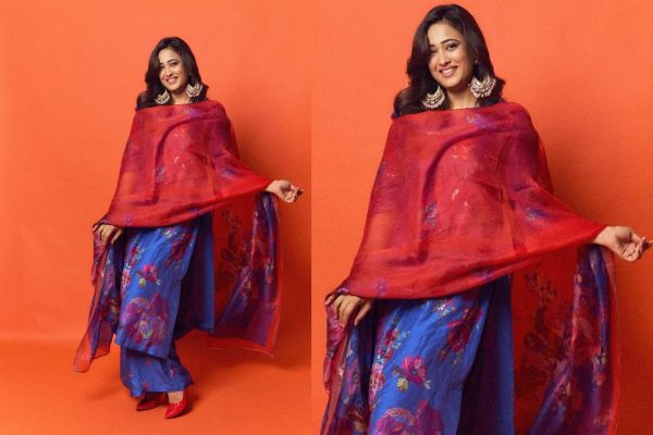 shweta tiwari tree pose