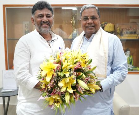 Siddaramaiah vs DK Shiva kumar