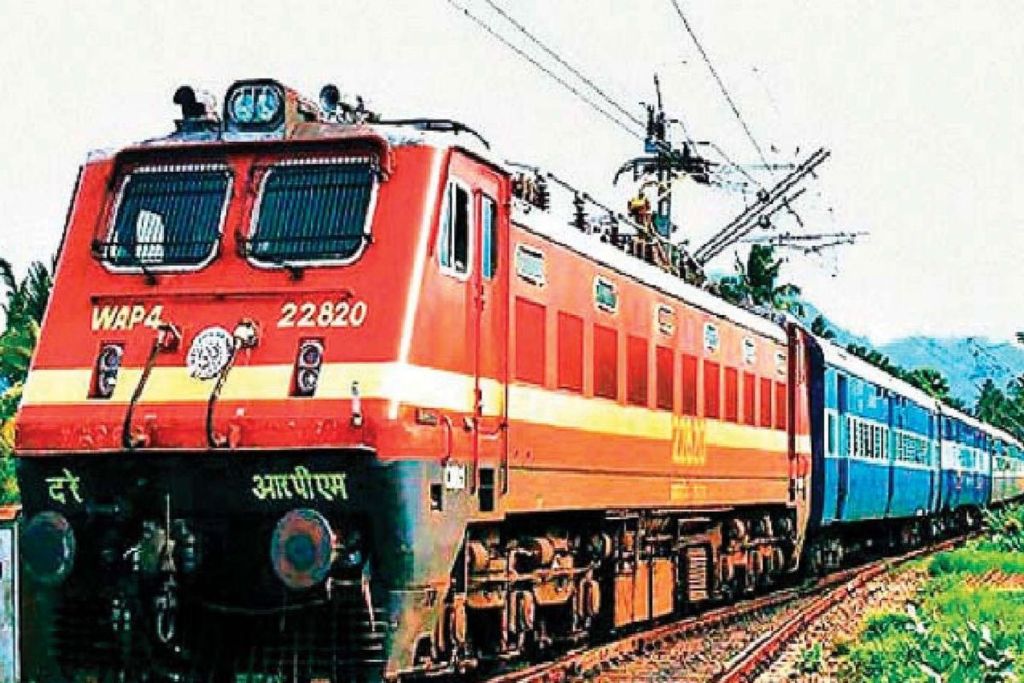 Jabalpur Station: 3 arrested for going to deliver food in train
