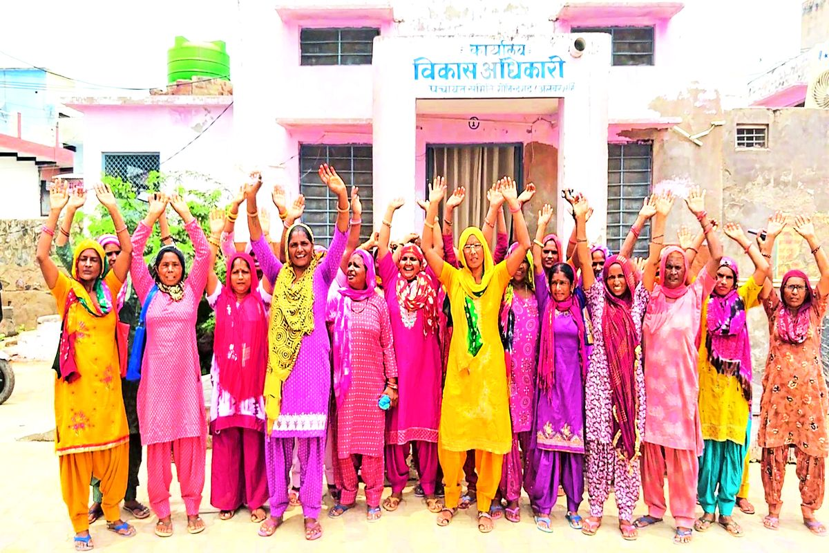 महिलाओं के जॉब कार्ड बनाए, फिर भी रोजगार को तरसाया …. देखें वीडियो