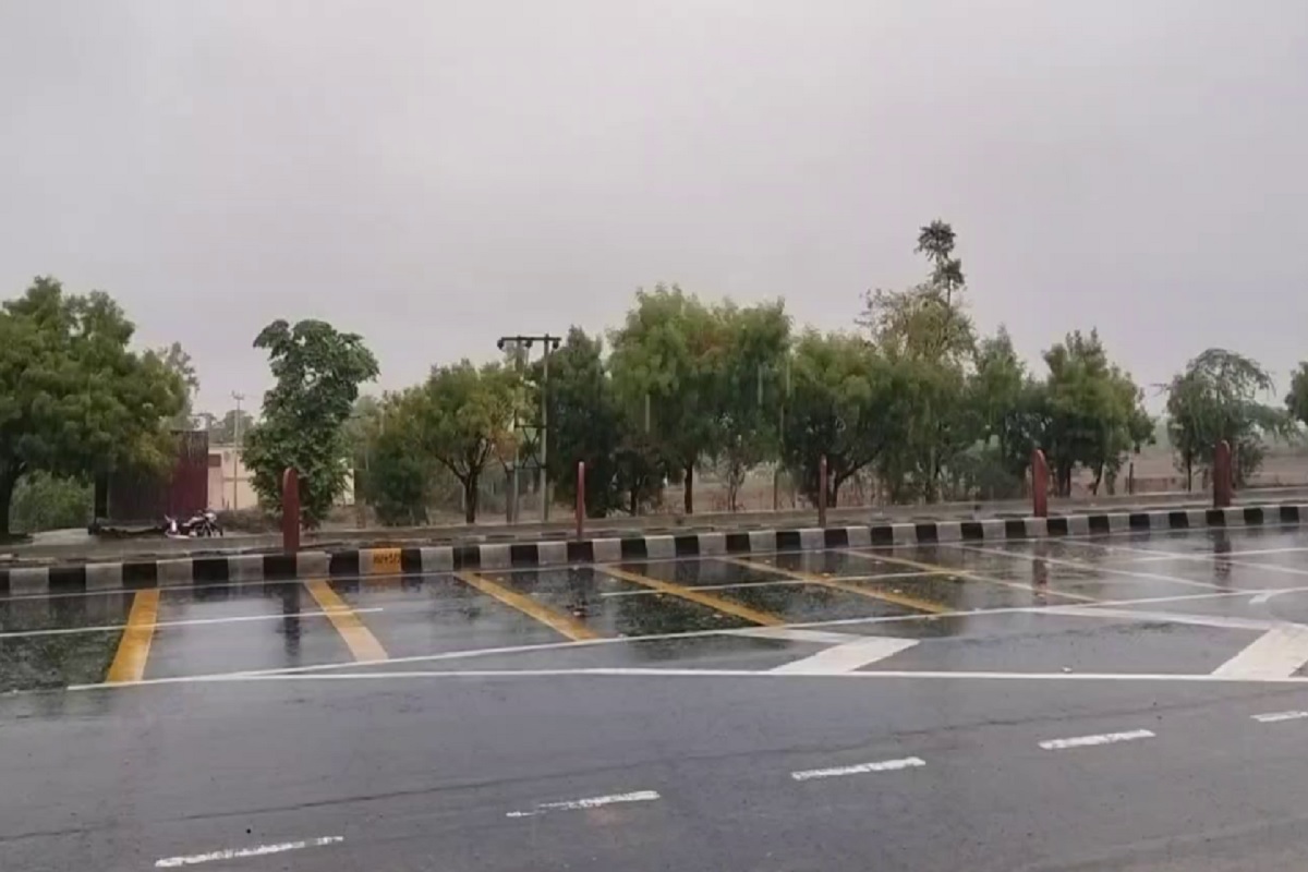 MonsoonRain : राजधानी में झूम के बरस रहे बदरा, जयपुर में आज सवेरे भी बारिश