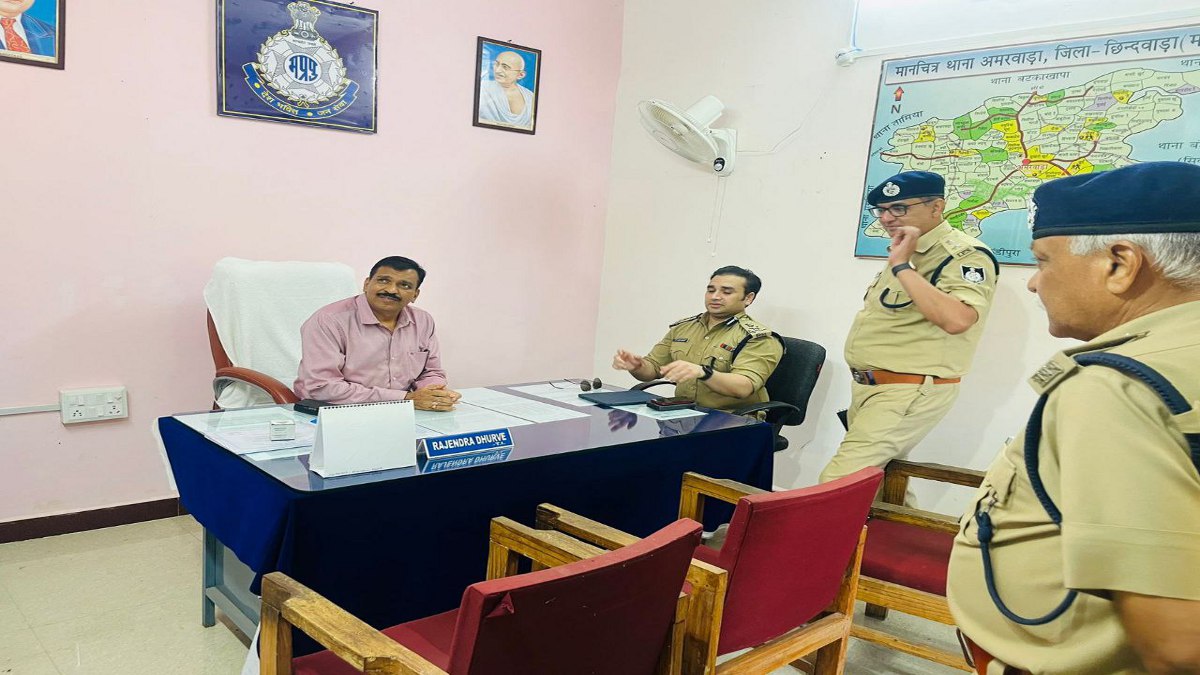 Election 2024: मतदान केन्द्रों पर तीन कंपनियों के जवान और पुलिस की नजर