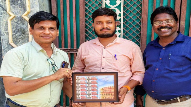 आपकी चिट्टी पर होगी आपकी तस्वीर, लगाईए अपने डाक टिकट Your photo will be on your postage stamp, put your stamp on it