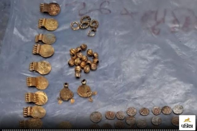 Workers digging pit for water in Kerala found treasure full of gold 