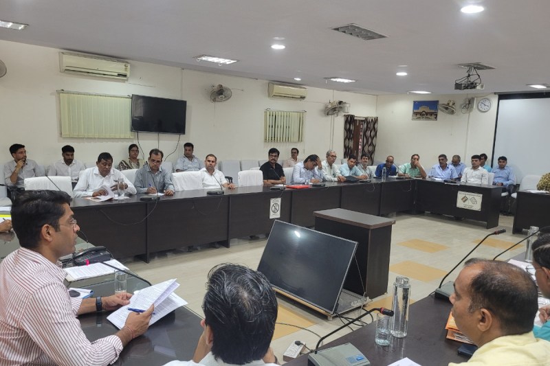 Dausa District Collector Devendra Kumar