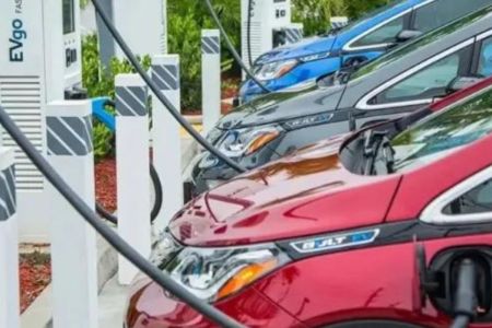Yogi Adityanath, Electric Vehicles, Subsidy on Electric Vehicles, Two Wheeler Electric Vehicle Subsidy, Four Wheeler Electric Vehicle Subsidy, Rebate on Electric Vehicle,