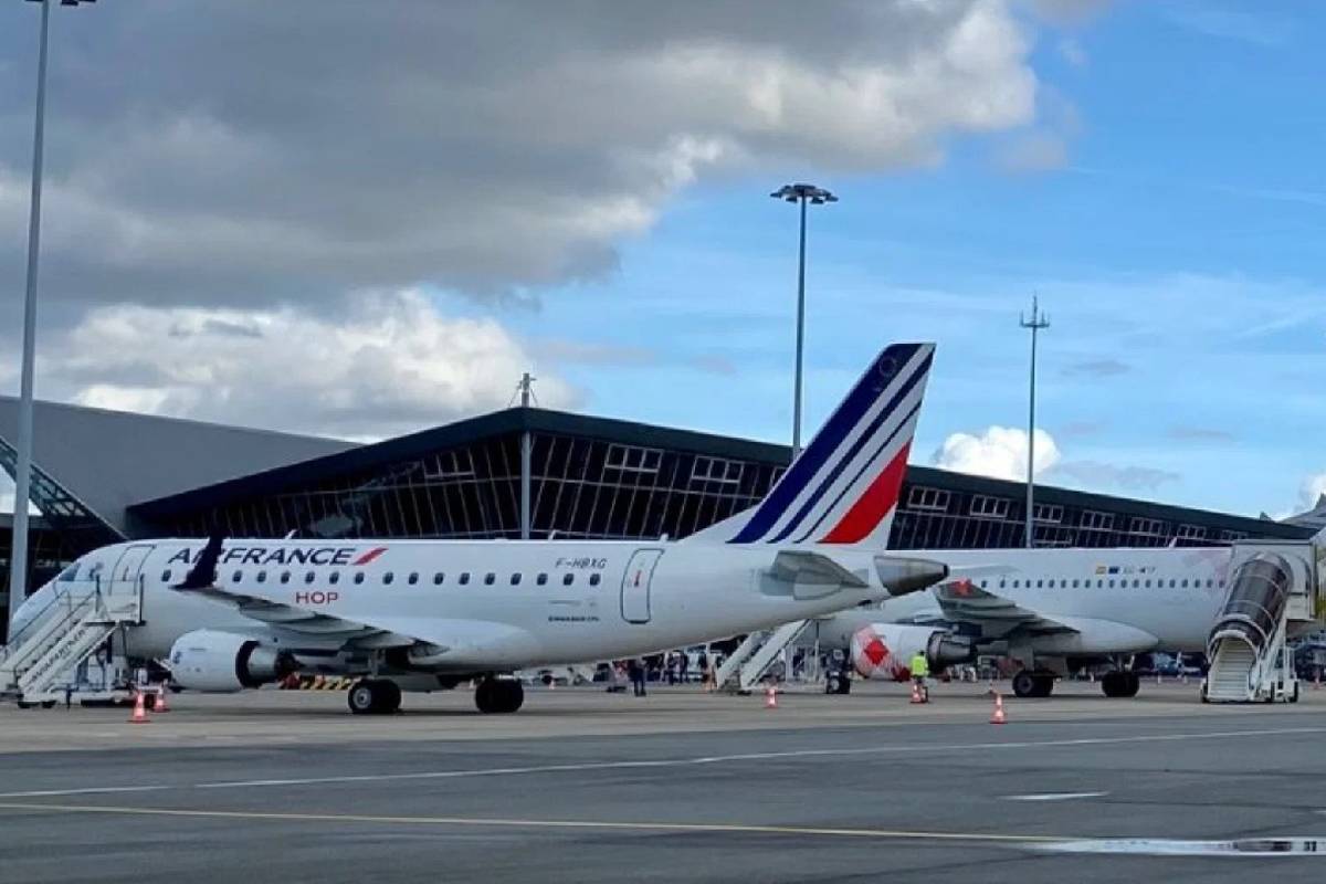 Breaking News: फ्रांस में ओलिंपिक से पहले खतरे का अलर्ट, बम की सूचना से एयरपोर्ट
खाली