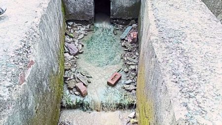 गंगासागर बांध की मोरी से रिसाव, एक फीट खाली हुआ