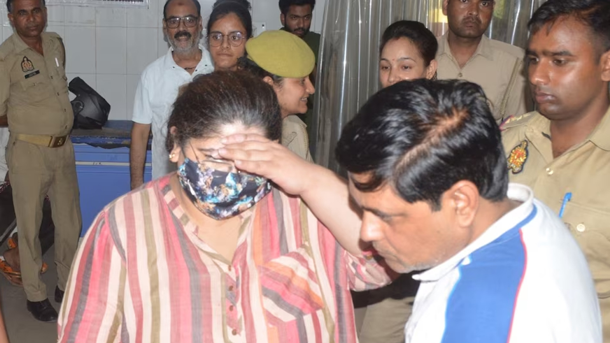Moradabad News: मुरादाबाद में हिंदू से मुस्लिम बनी महिला अरेस्ट, पति को भी भेजा
गया जेल