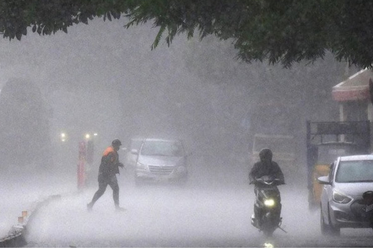 IMD Double Alert: राजस्थान में अगले 2 घंटे में शुरू होने वाली है तूफानी बारिश,
ऑरेंज-येलो अलर्ट जारी