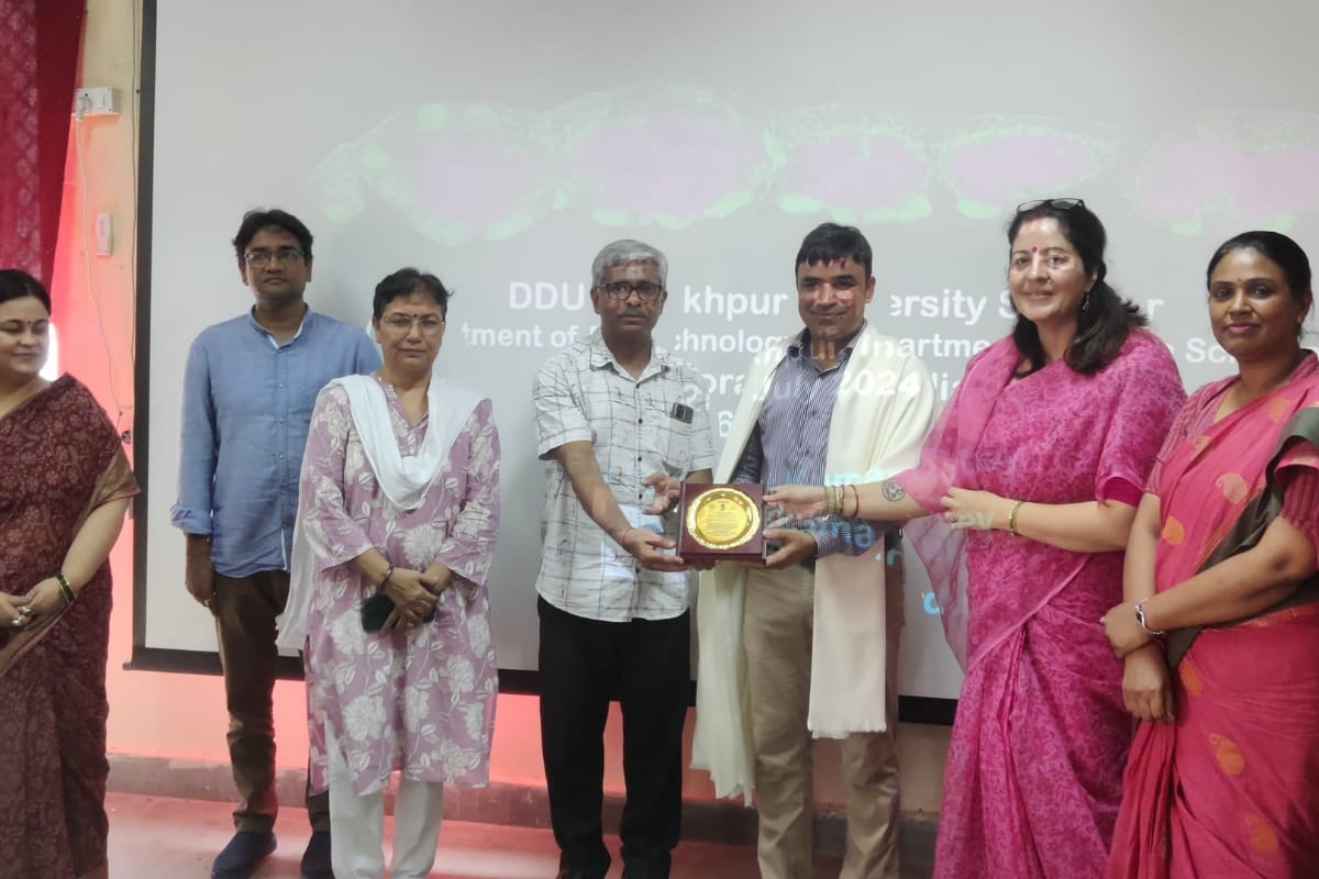 DDU gorakhpur university : “संक्रमण पे जागरूकता और नियमित जीवनशैली” पर संपन्न
हुआ व्याख्यान