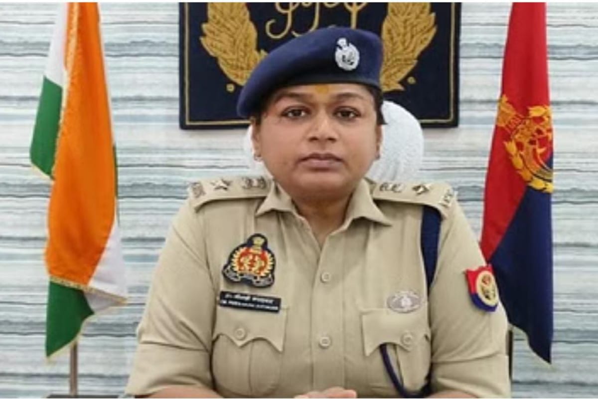 UP में पुलिस विभाग में हो रही है ताबड़तोड़ कारवाई, SP भदोही ने एक साथ 24
पुलिसकर्मियों को किया लाइन हाजिर