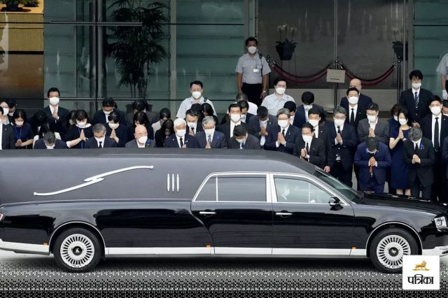 Japanese PM Fumio Kishida car