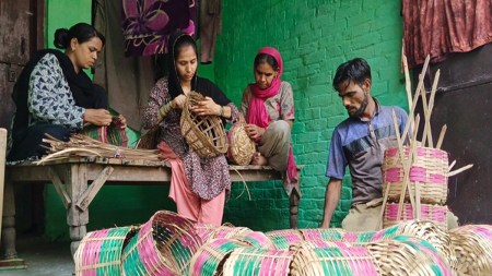 Kanwar made hands of Muslim family will be adorned on shoulders of Shiva devotees