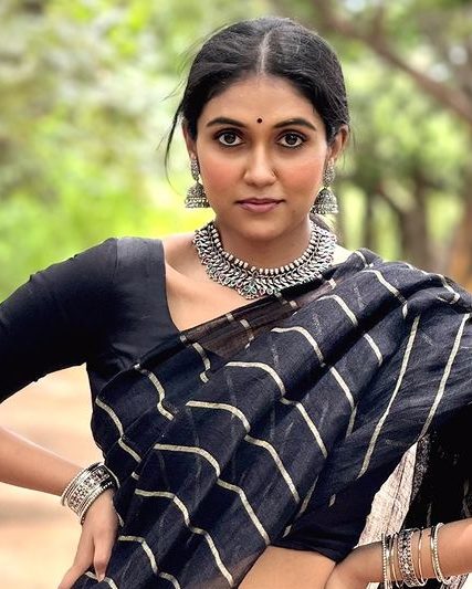 Sairat Fame Actress Rinku Rajguru Photos