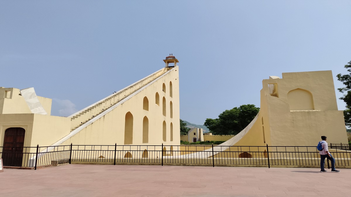 जंतर-मंतर पर पताका फहरा कर ऐसे लगाएंगे वर्षा का पूर्वानुमान